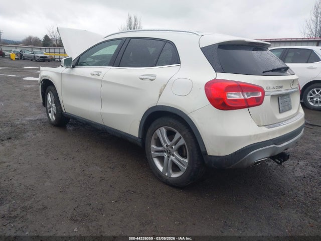 WDCTG4GB7JJ463931 Mercedes-Benz Gla 250 4matic
