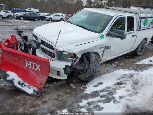 44326077 :رقم المزاد ، 1C6RR7FT2KS517421 vin ، 2019 Ram 1500 Classic Express  4x4 6'4 Box مزاد بيع
