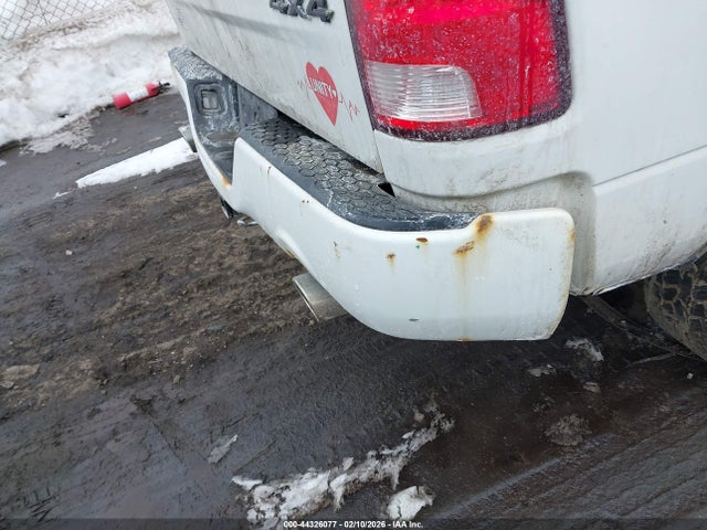 44326077 :رقم المزاد ، 1C6RR7FT2KS517421 vin ، 2019 Ram 1500 Classic Express  4x4 6'4 Box مزاد بيع