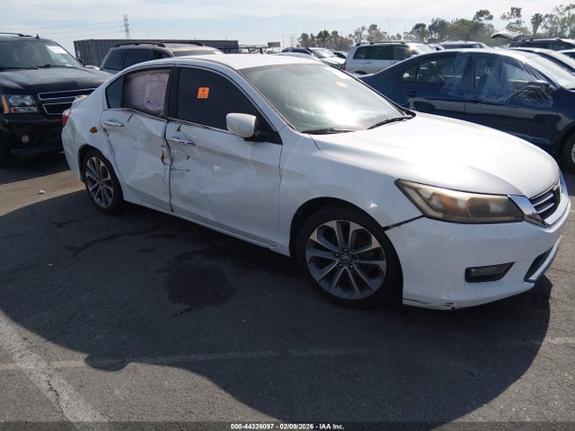 2014 1HGCR2F50EA233610 главное изображение