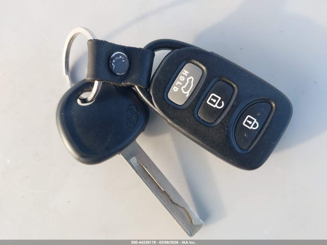 KMHTC6AD8HU312849 Hyundai Veloster