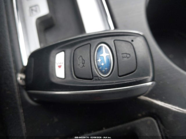 Продажа на аукционе авто 2016 Subaru Outback 3.6r Limited, vin: 4S4BSENC8G3342495, номер лота: 44326174