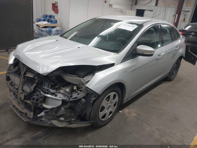 Ford FOCUS SE 2015 1FADP3F27FL379258 Image 2