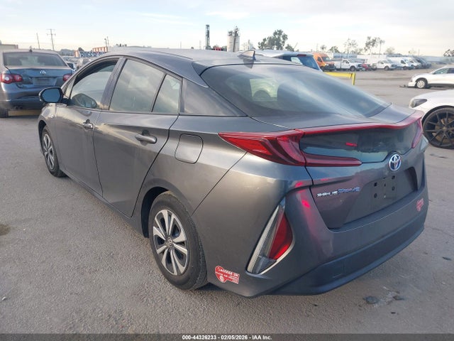 Toyota Prius Prime Plus 2017 JTDKARFP4H3016159 Image 3