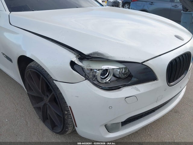 2011 BMW 740I WBAKA4C51BC612677 Photo 5