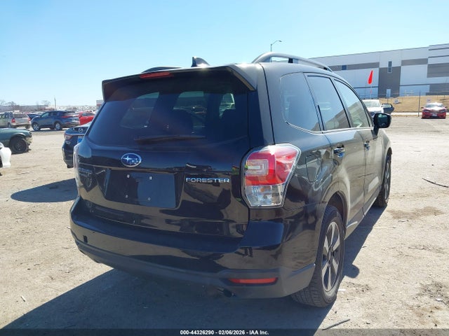 44326290 :رقم المزاد ، JF2SJAEC6HH548047 vin ، 2017 Subaru Forester 2.5i Premium مزاد بيع