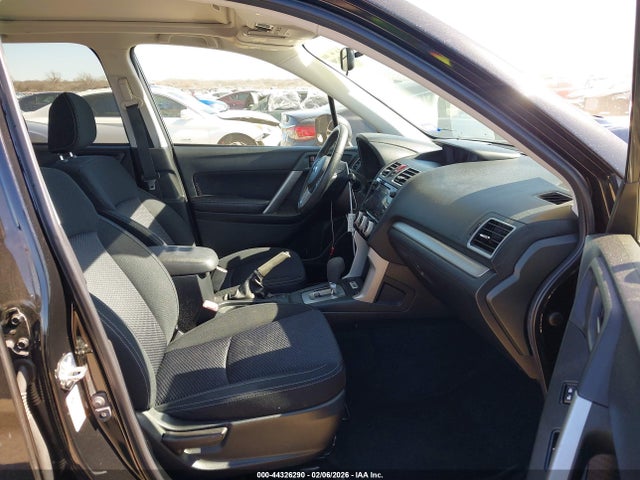 44326290 :رقم المزاد ، JF2SJAEC6HH548047 vin ، 2017 Subaru Forester 2.5i Premium مزاد بيع