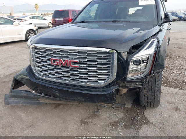1GKS2HKJ2JR303113 GMC YUKON XL DENALI