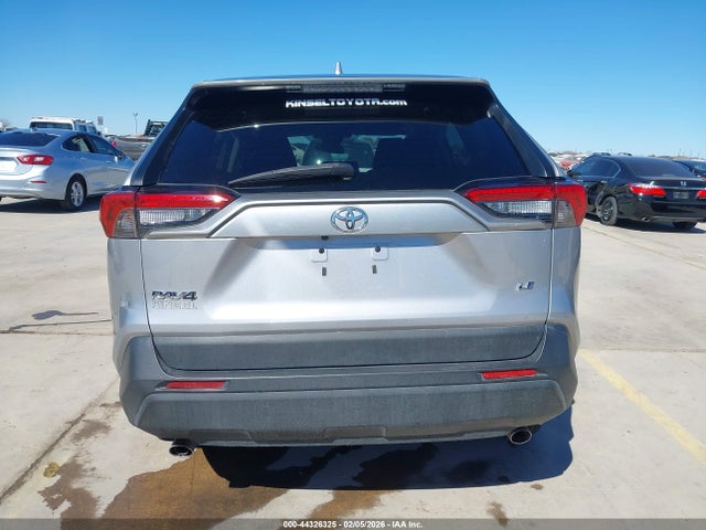 Toyota RAV4 LE 2022 2T3H1RFV6NC190253 Image 16