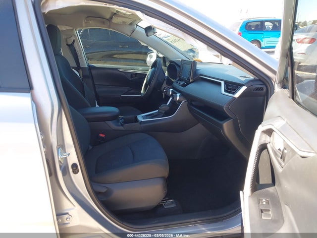 Toyota RAV4 LE 2022 2T3H1RFV6NC190253 Image 5