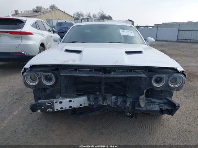 2C3CDZBT5GH209855 Dodge Challenger R/t