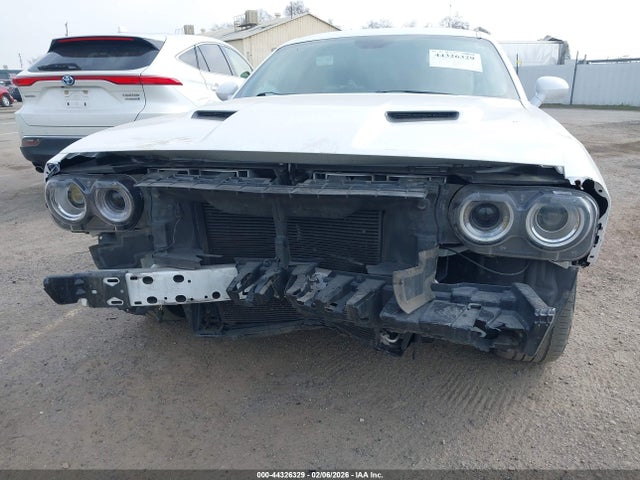 2C3CDZBT5GH209855 Dodge Challenger R/t