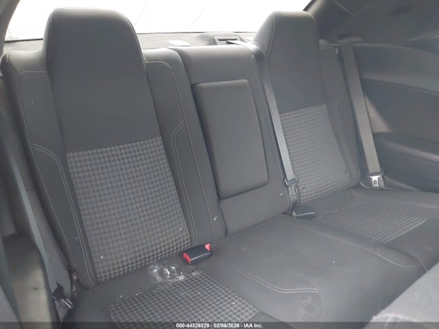 2C3CDZBT5GH209855 Dodge Challenger R/t