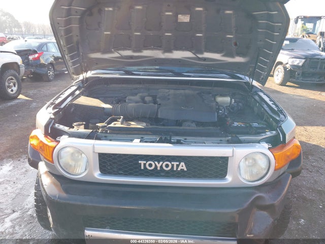 2012 TOYOTA FJ CRUISER JTEBU4BF7CK126303 Photo 9