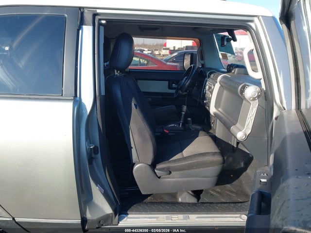 2012 TOYOTA FJ CRUISER JTEBU4BF7CK126303 Photo 4
