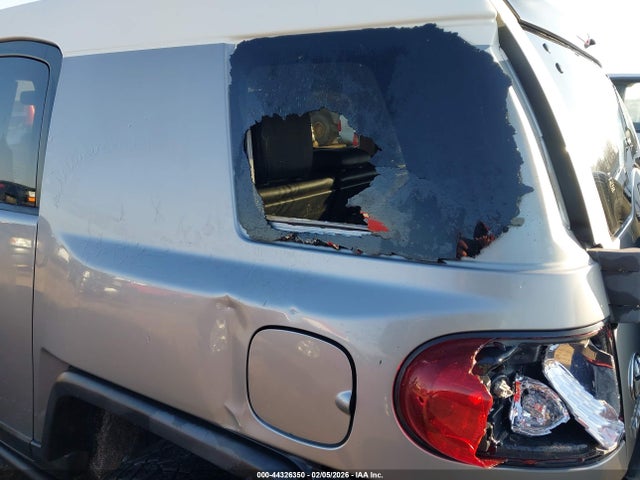 2012 TOYOTA FJ CRUISER JTEBU4BF7CK126303 Photo 5