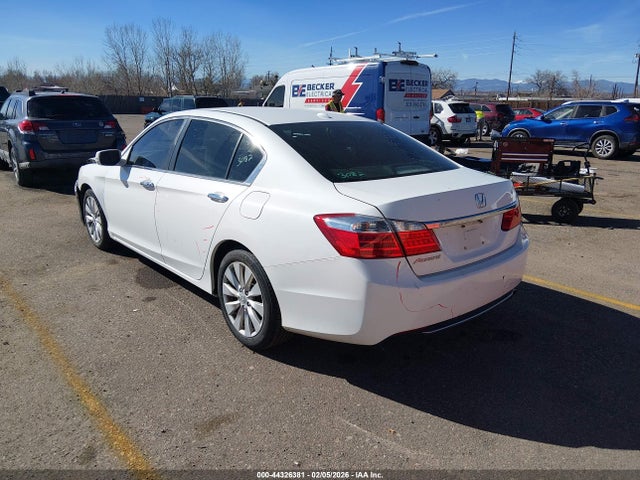 2015 Honda Accord Ex-l მანქანა იყიდება აუქციონზე, vin: 1HGCR2F87FA221739, აუქციონის ნომერი: 44326381