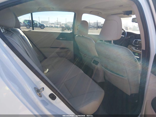 2015 Honda Accord Ex-l მანქანა იყიდება აუქციონზე, vin: 1HGCR2F87FA221739, აუქციონის ნომერი: 44326381