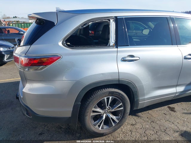 5TDJKRFHXGS313712 Toyota Highlander Xle V6