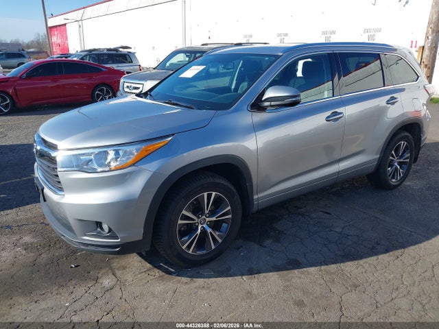 5TDJKRFHXGS313712 Toyota Highlander Xle V6