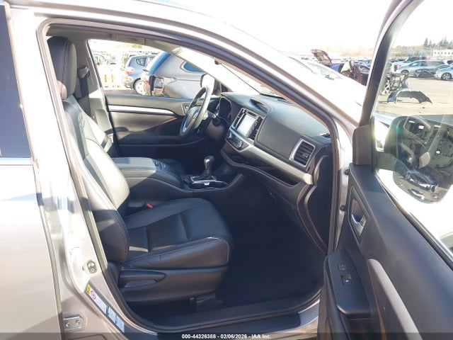 5TDJKRFHXGS313712 Toyota Highlander Xle V6