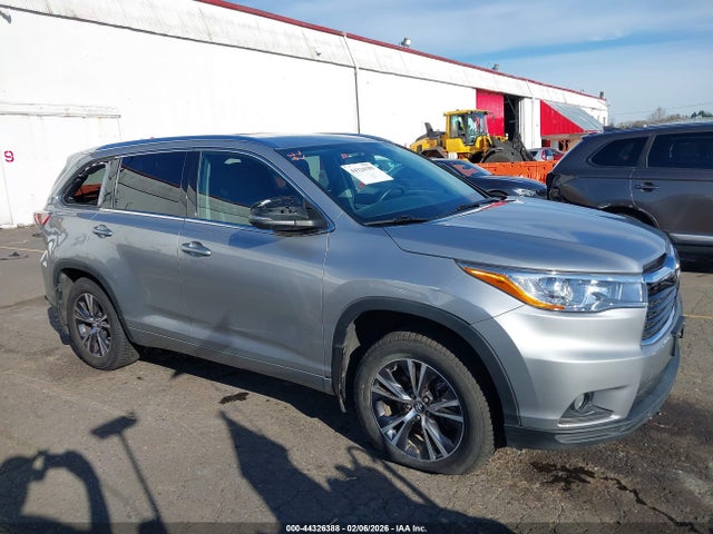 5TDJKRFHXGS313712 Toyota Highlander Xle V6