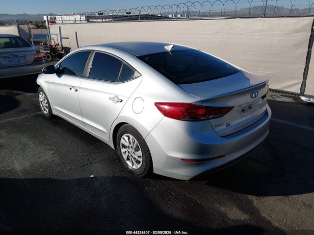Hyundai ELANTRA SE 2017 5NPD74LF2HH093204 Image 3