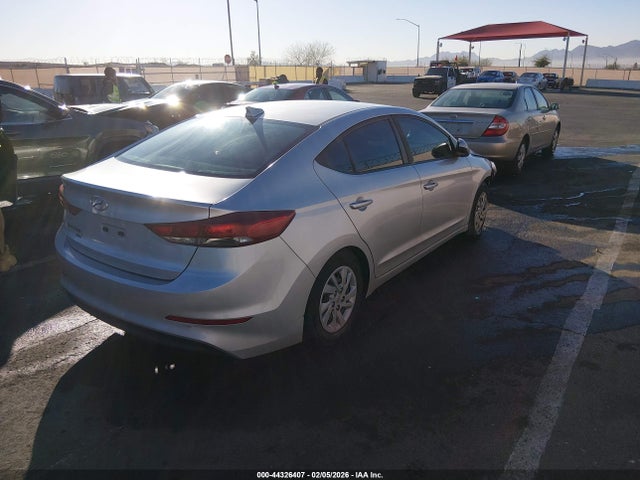 Hyundai ELANTRA SE 2017 5NPD74LF2HH093204 Image 4