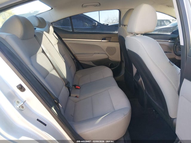 Hyundai ELANTRA SE 2017 5NPD74LF2HH093204 Image 8