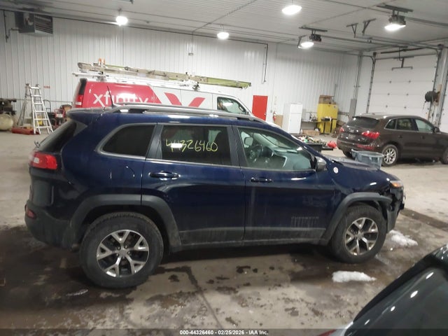 2016 Jeep Cherokee Trailhawk მანქანა იყიდება აუქციონზე, vin: 1C4PJMBS0GW224488, აუქციონის ნომერი: 44326460