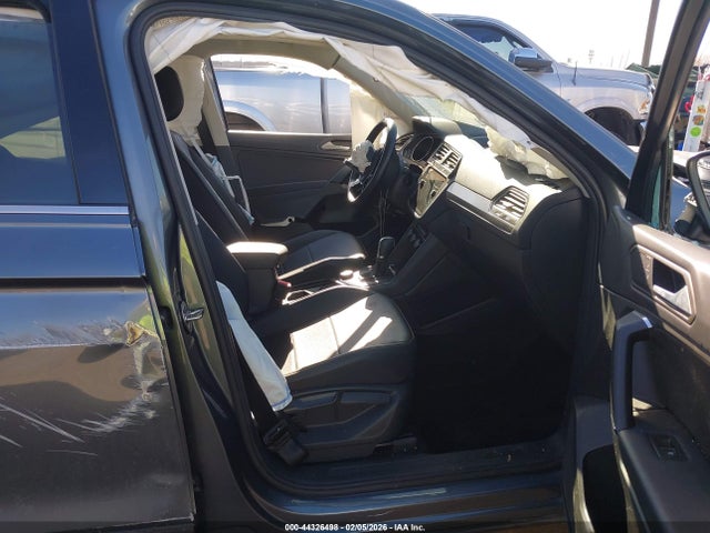 3VV2B7AX1KM189122 Volkswagen Tiguan 2.0t Se/2.0t Sel/2.0t Sel R-line/2.0t Sel R-line Black