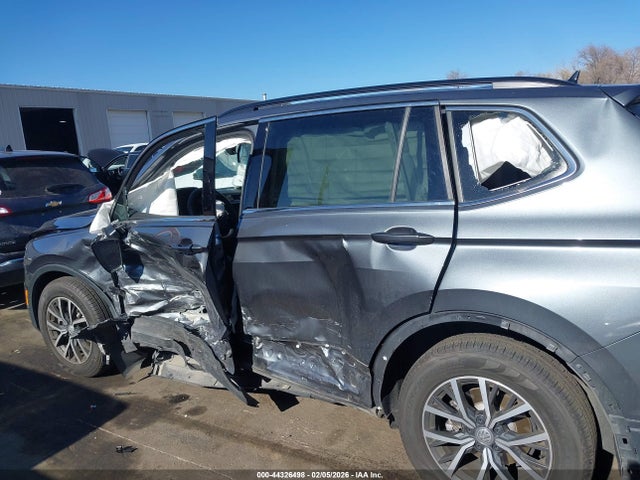 3VV2B7AX1KM189122 Volkswagen Tiguan 2.0t Se/2.0t Sel/2.0t Sel R-line/2.0t Sel R-line Black
