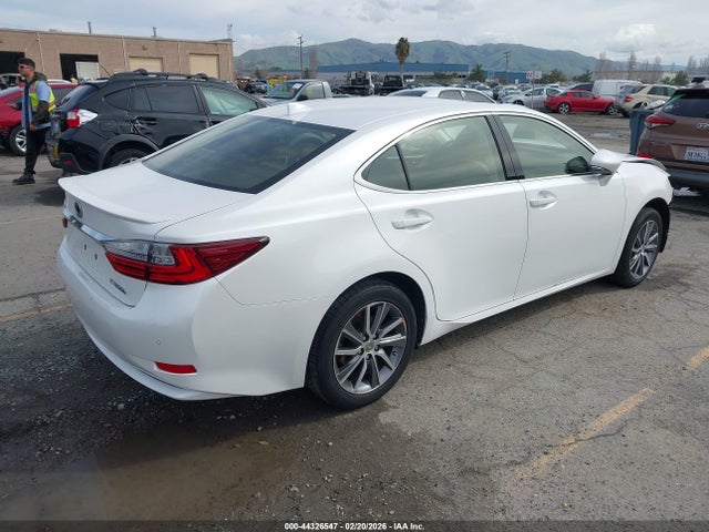 Aukcja sprzedaży 2016 Lexus Es 300h, vin: JTHBW1GG6G2101153, numer aukcji: 44326547