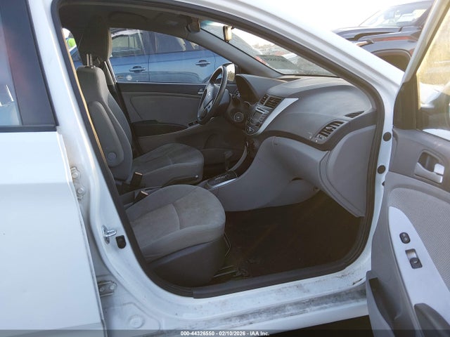 44326550 :رقم المزاد ، KMHCT5AE5DU138185 vin ، 2013 Hyundai Accent Gs مزاد بيع