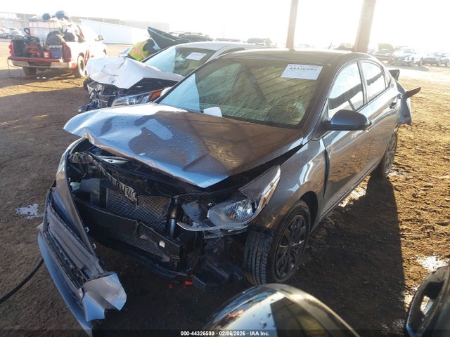 Hyundai ACCENT SE 2018 3KPC24A38JE023106 Image 2