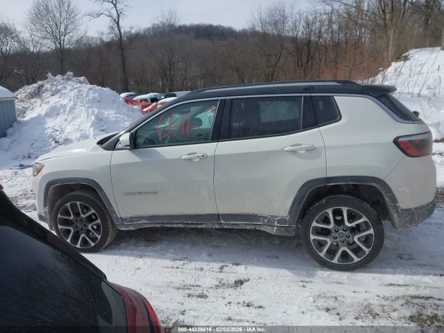 44326616 :رقم المزاد ، 3C4NJDCB0HT666684 vin ، 2017 Jeep New Compass Limited 4x4 مزاد بيع