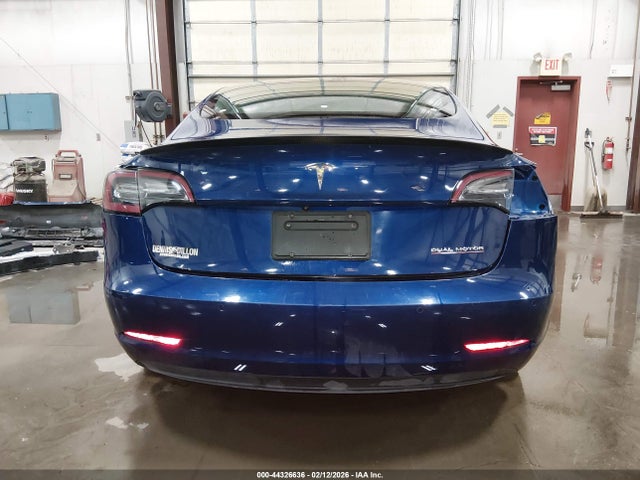 Продаж на аукціоні авто 2022 Tesla Model 3 Performance Dual Motor All-wheel Drive, vin: 5YJ3E1EC8NF270089, номер лоту: 44326636
