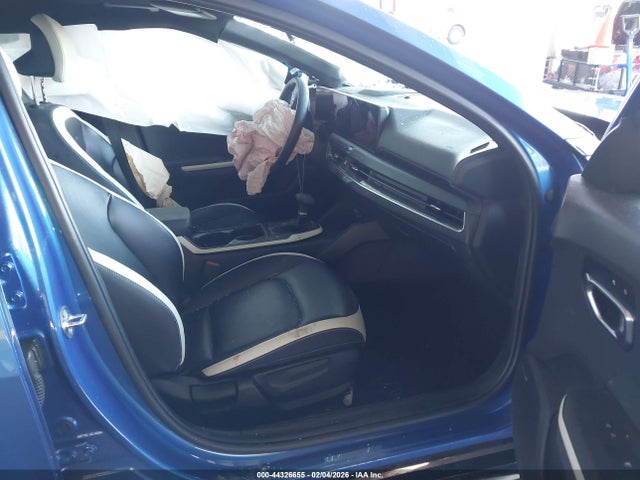 3KPFW4DE6SE115315 KIA K4 Gt-line