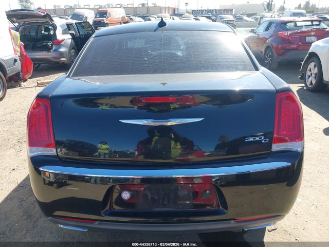 Chrysler 300C 2015 2C3CCAEG7FH779924 Image 16