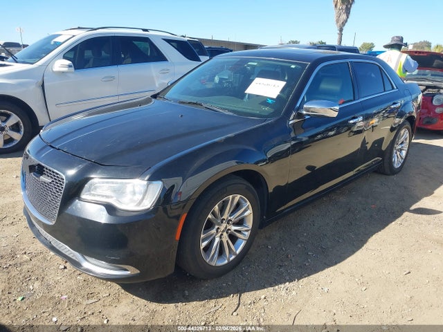 Chrysler 300C 2015 2C3CCAEG7FH779924 Image 2