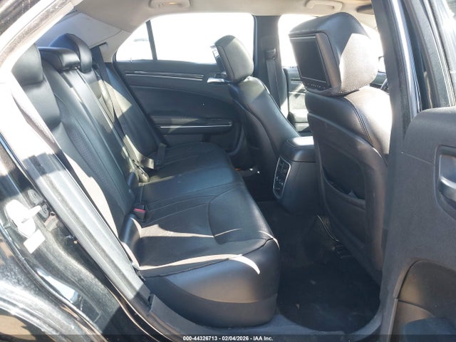Chrysler 300C 2015 2C3CCAEG7FH779924 Image 8