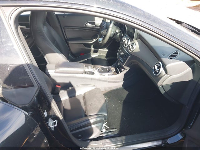 2018 MERCEDES-BENZ CLA 250 WDDSJ4EB9JN583637 Photo 4