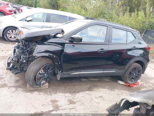 44326753 :رقم المزاد ، 3N1CP5DV7PL570329 vin ، 2023 Nissan Kicks Sr Xtronic Cvt مزاد بيع