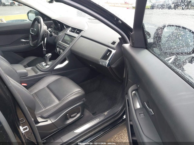 2019 JAGUAR E-PACE SADFJ2FX1K1Z67726 Photo 4