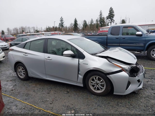 Toyota Prius Two 2016 JTDKBRFUXG3018550 Image 13