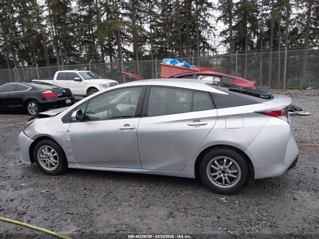 Toyota Prius Two 2016 JTDKBRFUXG3018550 Image 14