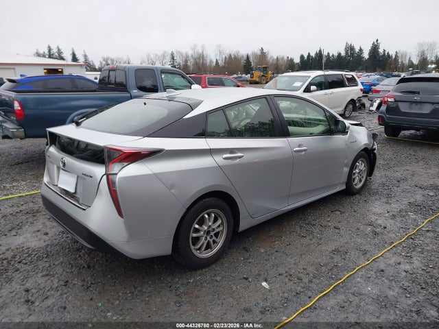 Toyota Prius Two 2016 JTDKBRFUXG3018550 Image 4
