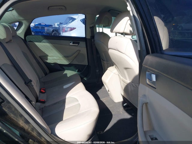 5NPE24AFXHH569186 Hyundai SONATA SE
