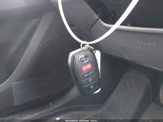 Toyota Bz Xle 2026 JTMBDAFB3TJ013853 Image 11