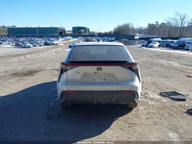 Toyota Bz Xle 2026 JTMBDAFB3TJ013853 Image 16